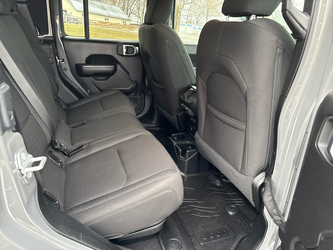 Jeep Gladiator Sport S 2021