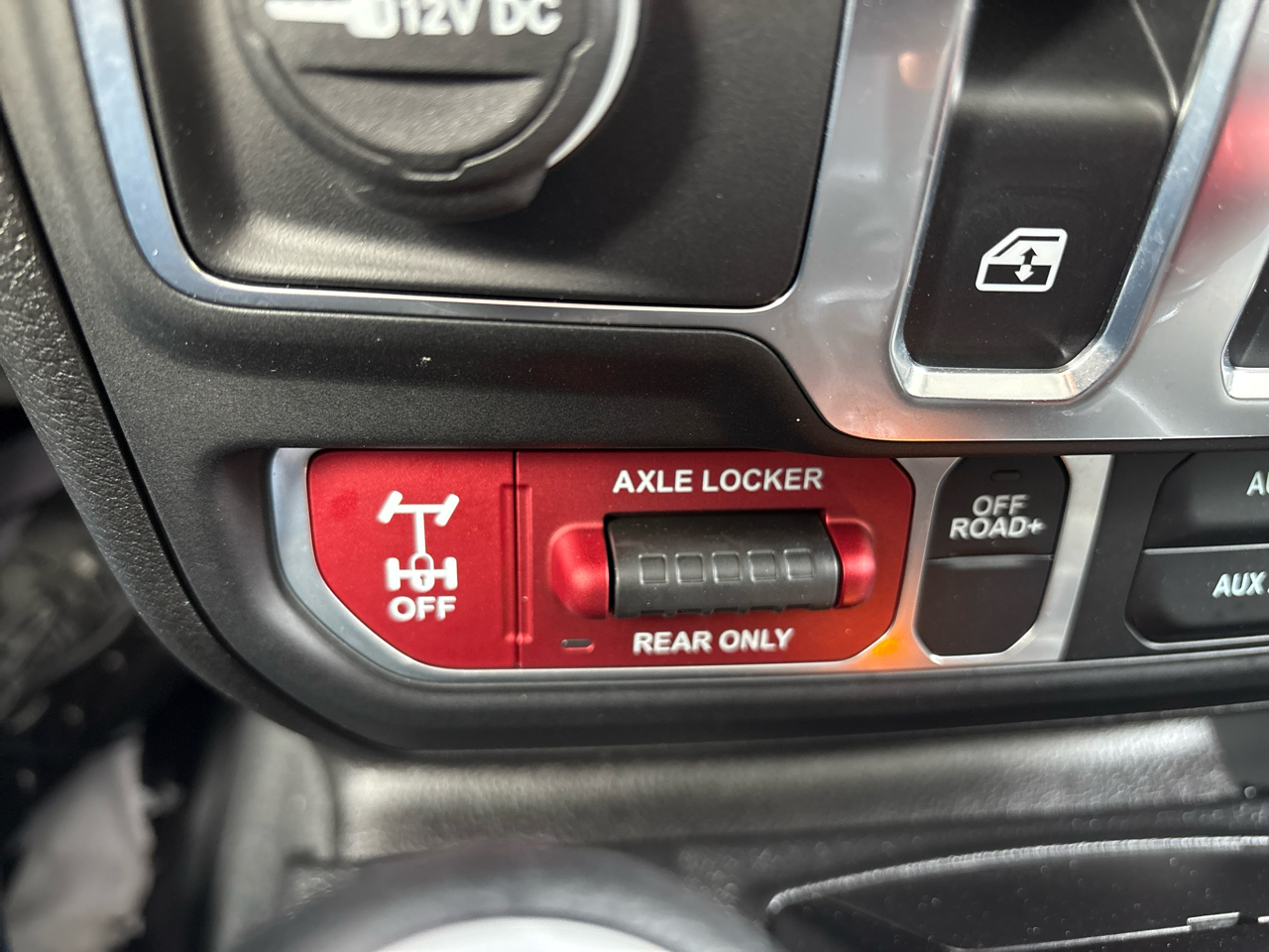 Jeep Wrangler Willys 2024