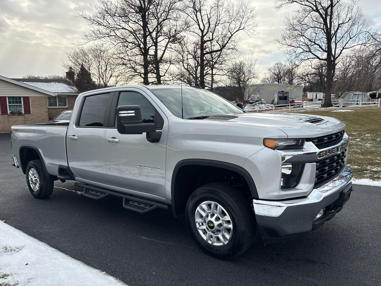 Chevrolet Silverado 2500HD LT Crew Cab Long Box 4WD 2022
