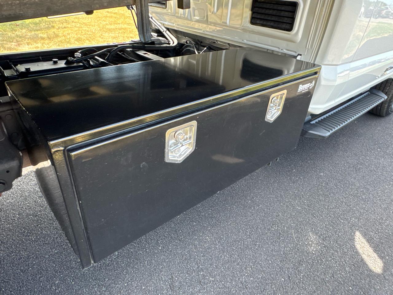 Ford F-350 SD XL 4WD Reg Cab 145" WB 60" CA 2024