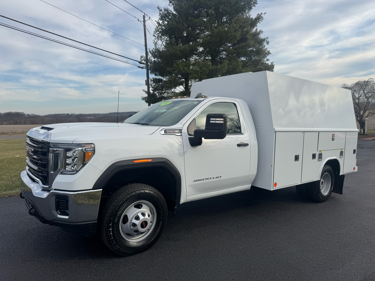 GMC Sierra 3500HD Pro Regular Cab 4WD 2022