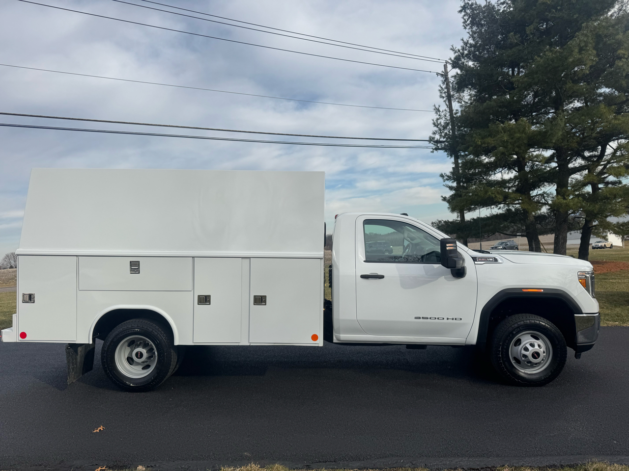 GMC Sierra 3500HD Pro Regular Cab 4WD 2022