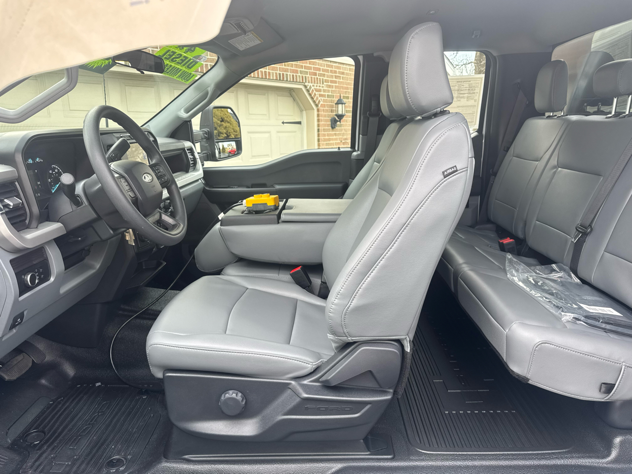 Ford F-550 SuperCab DRW 4WD 2024