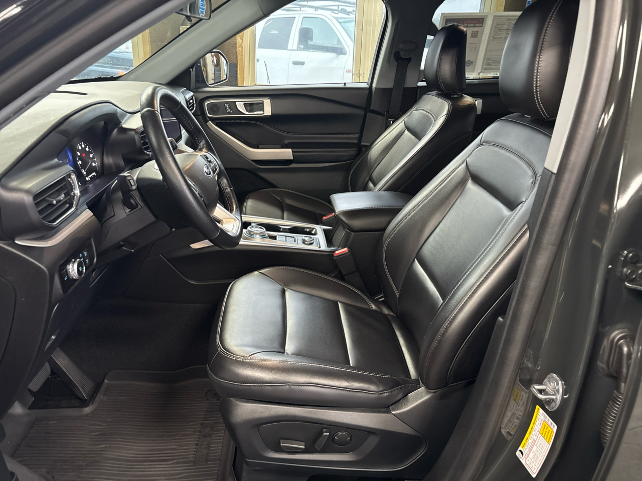 Ford Explorer XLT AWD 2022