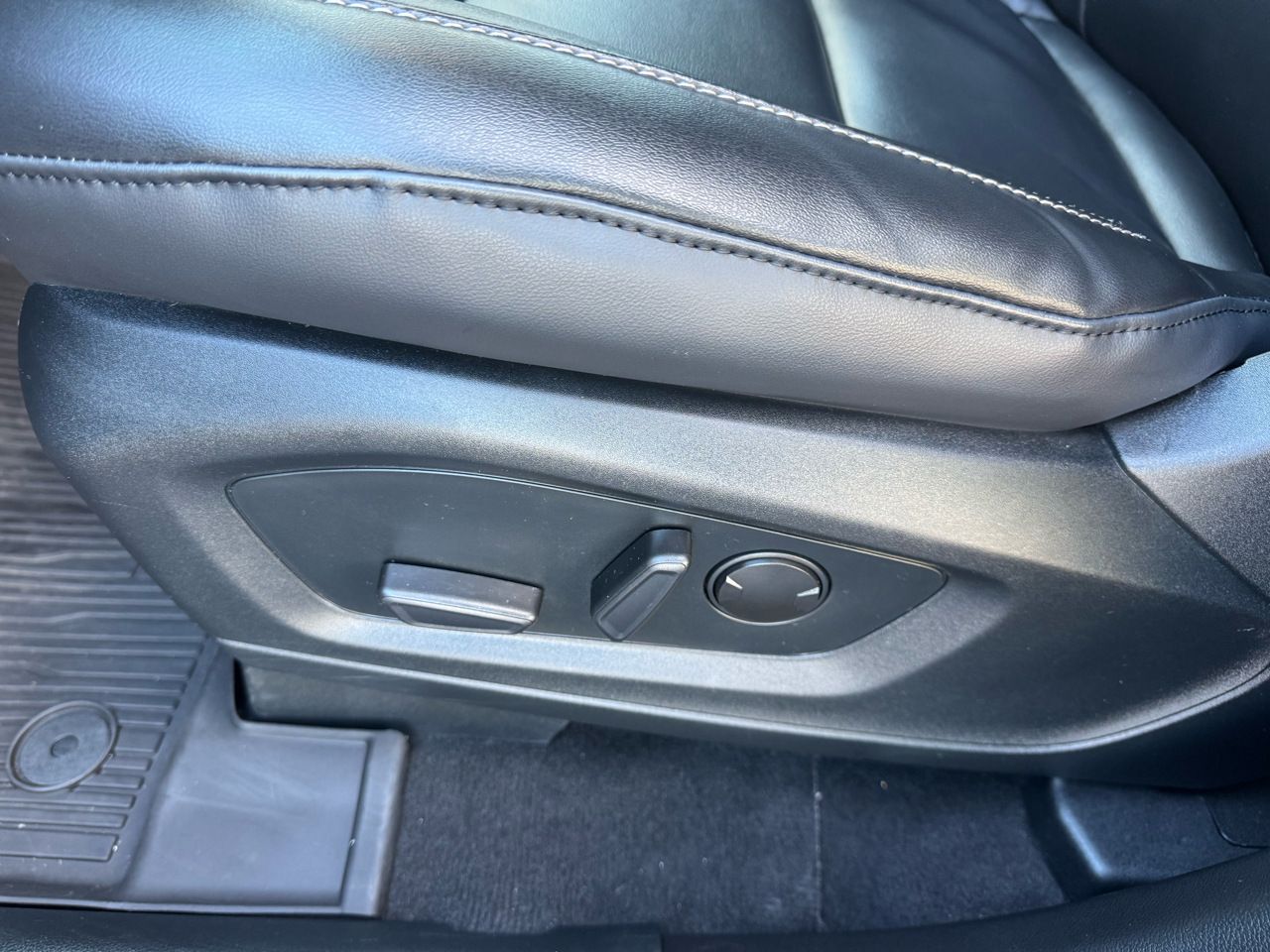 Ford Explorer XLT AWD 2022