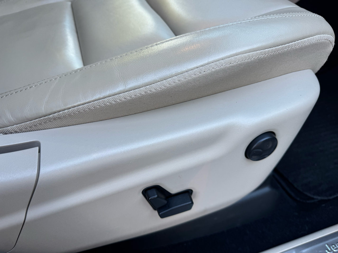 Jeep Grand Cherokee Limited 4WD 2021