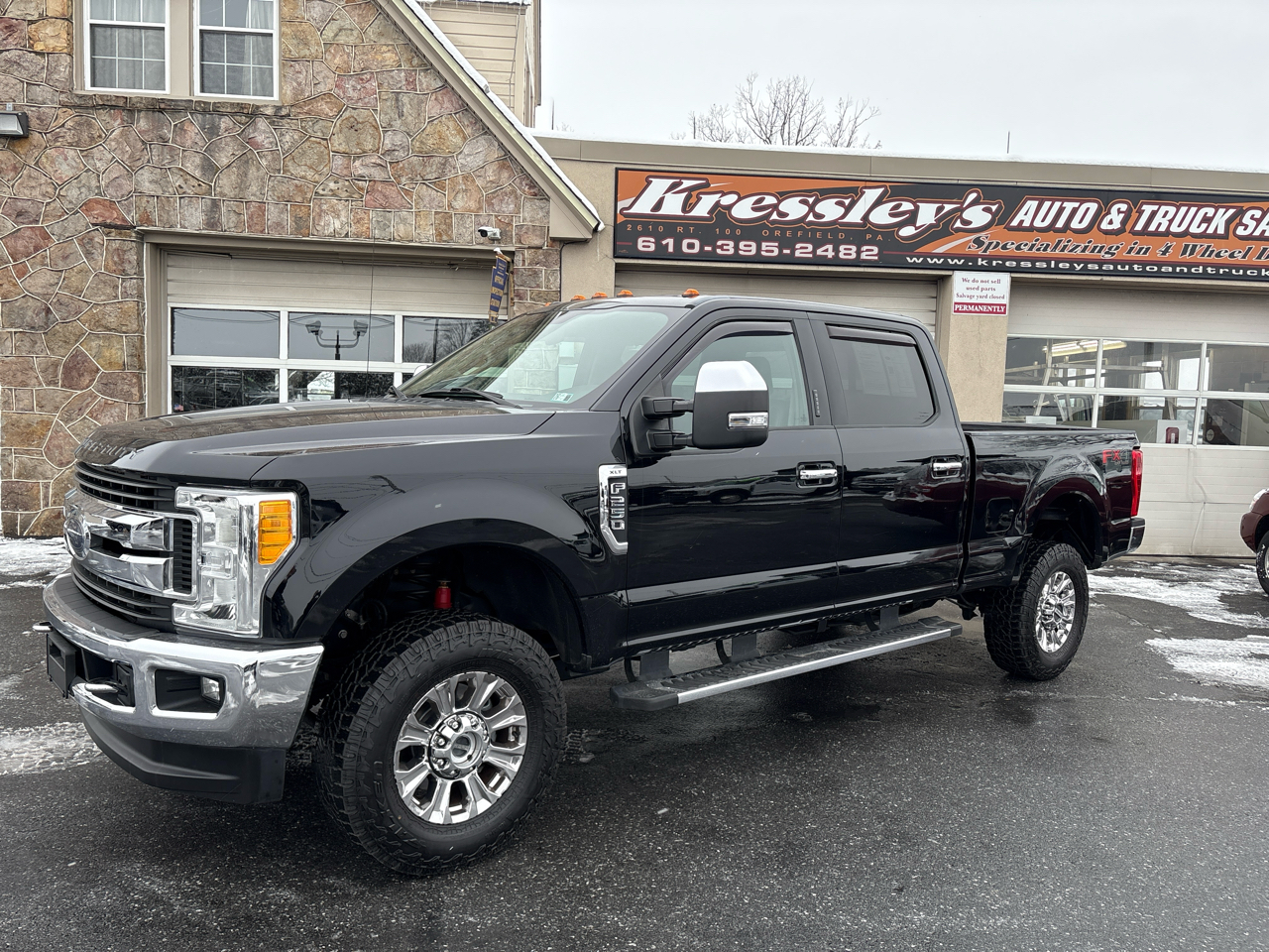 2017 Ford F-250 SD XLT Crew Cab 4WD