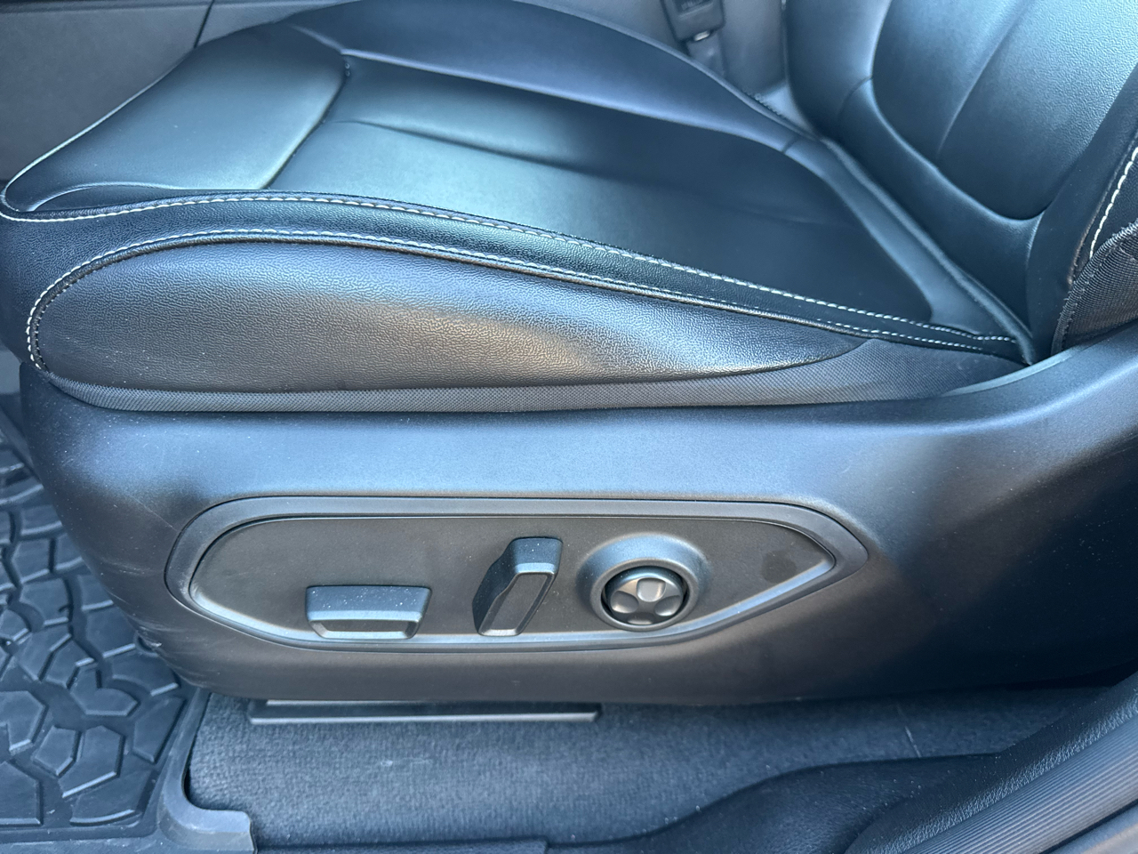 Jeep Grand Cherokee Limited 4WD 2024