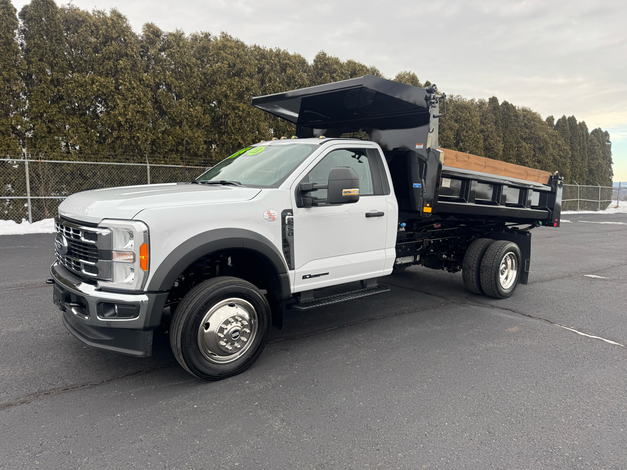 2023 Ford F-550 XL Regular Cab DRW 4WD