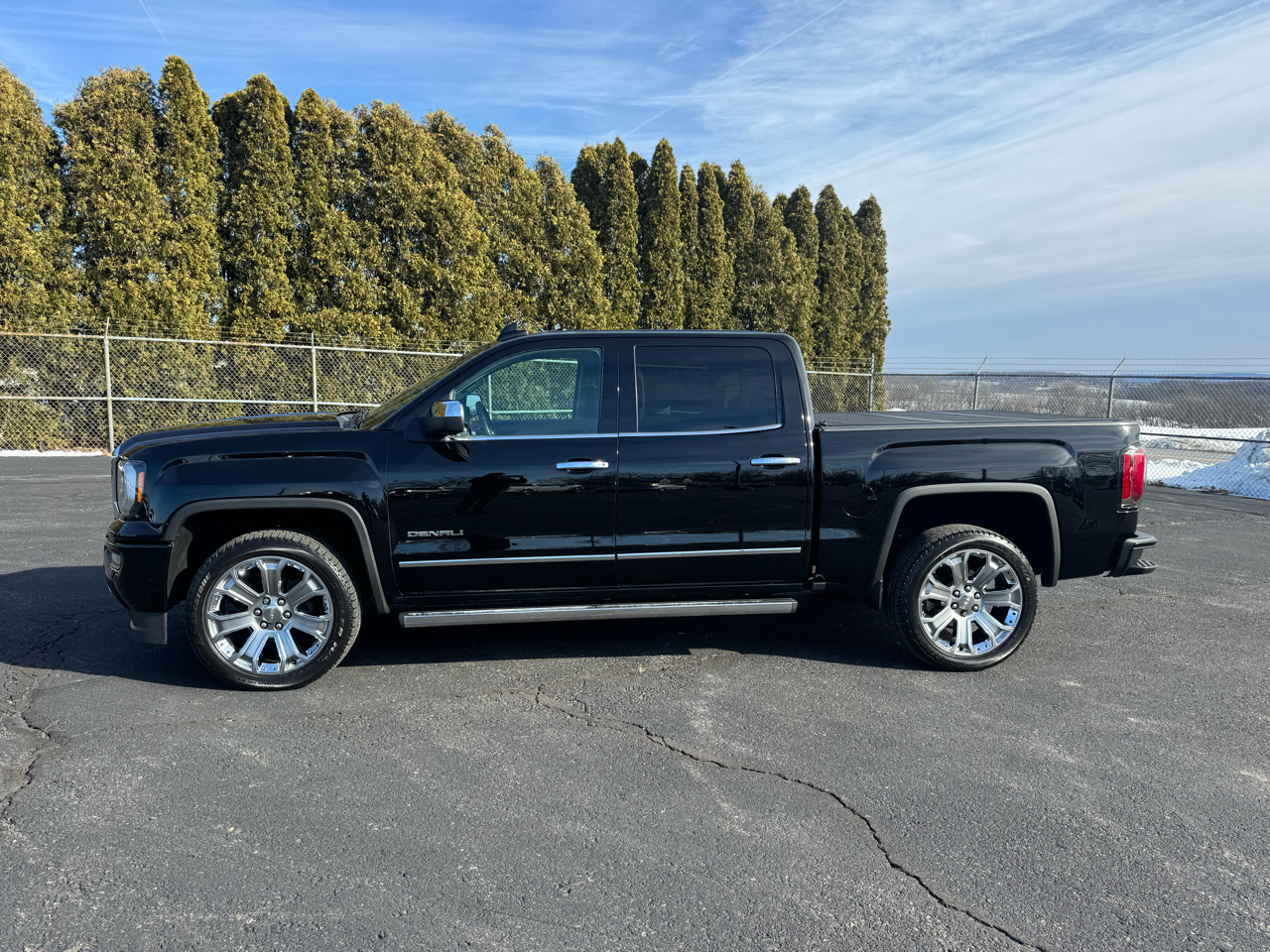 GMC Sierra 1500 Denali Crew Cab Short Box 4WD 2018