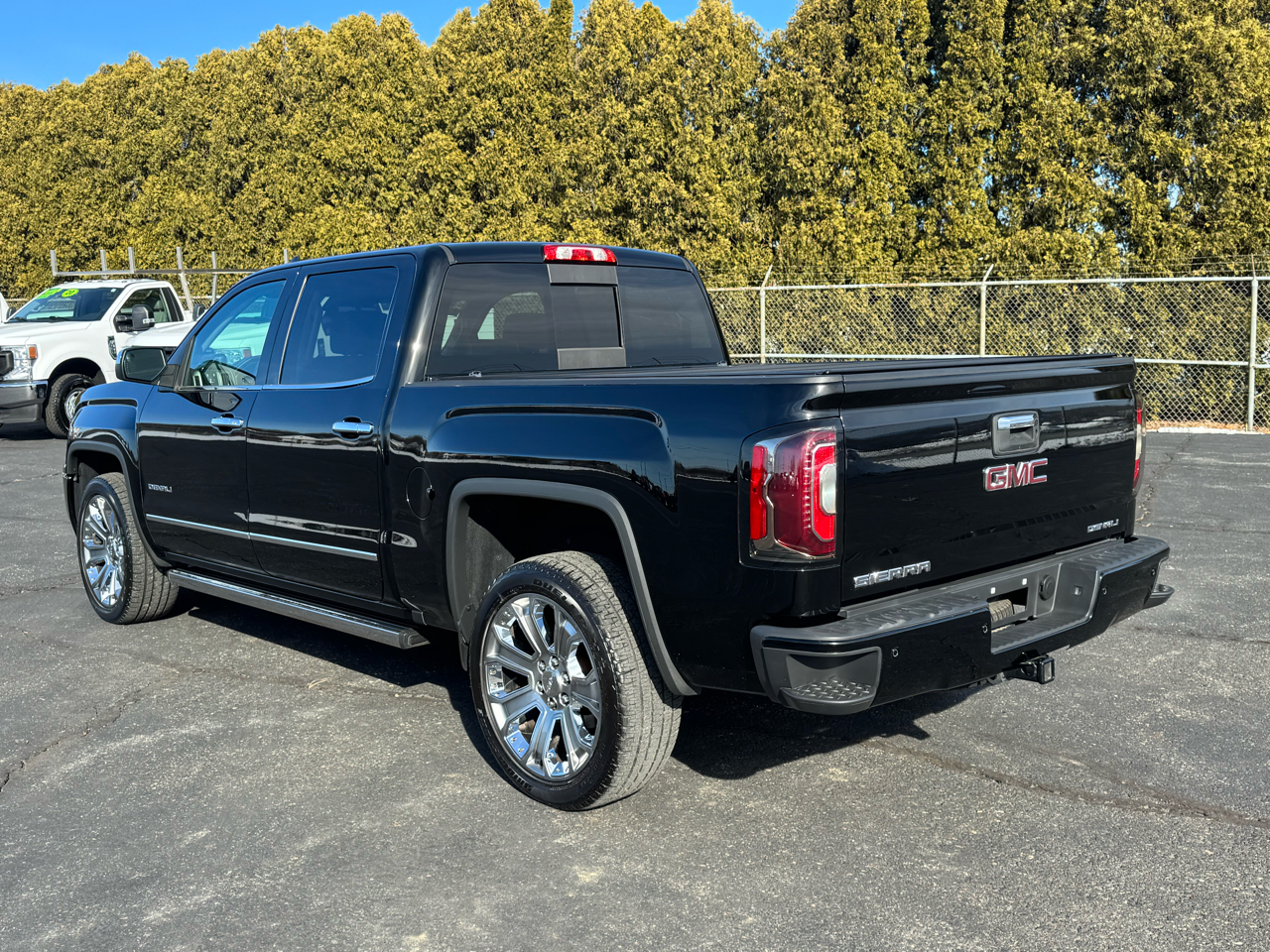 GMC Sierra 1500 Denali Crew Cab Short Box 4WD 2018