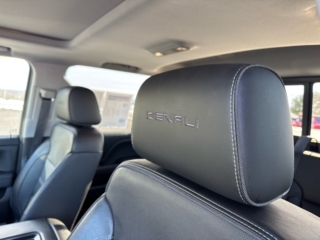 GMC Sierra 1500 Denali Crew Cab Short Box 4WD 2018