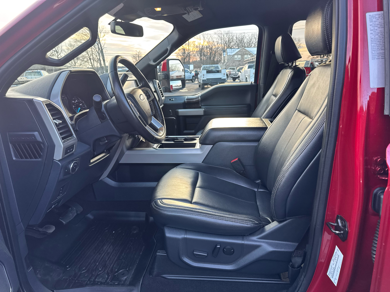 Ford F-450 SD Lariat Crew Cab DRW 4WD 2022