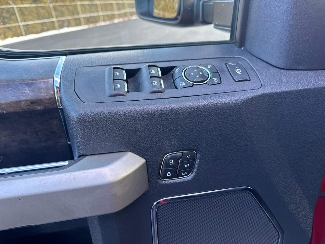 Ford F-450 SD Lariat Crew Cab DRW 4WD 2022