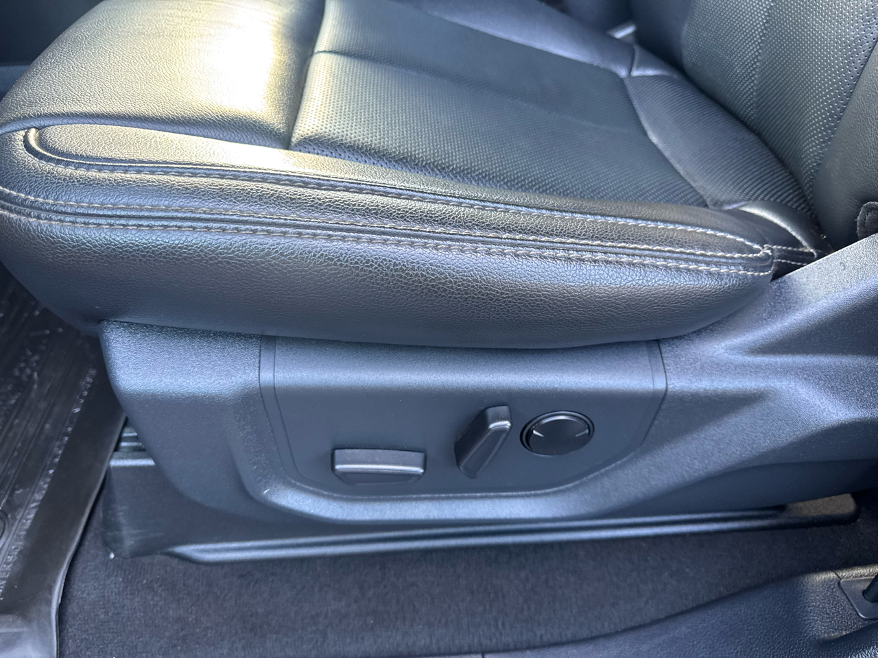 Ford F-450 SD Lariat Crew Cab DRW 4WD 2022