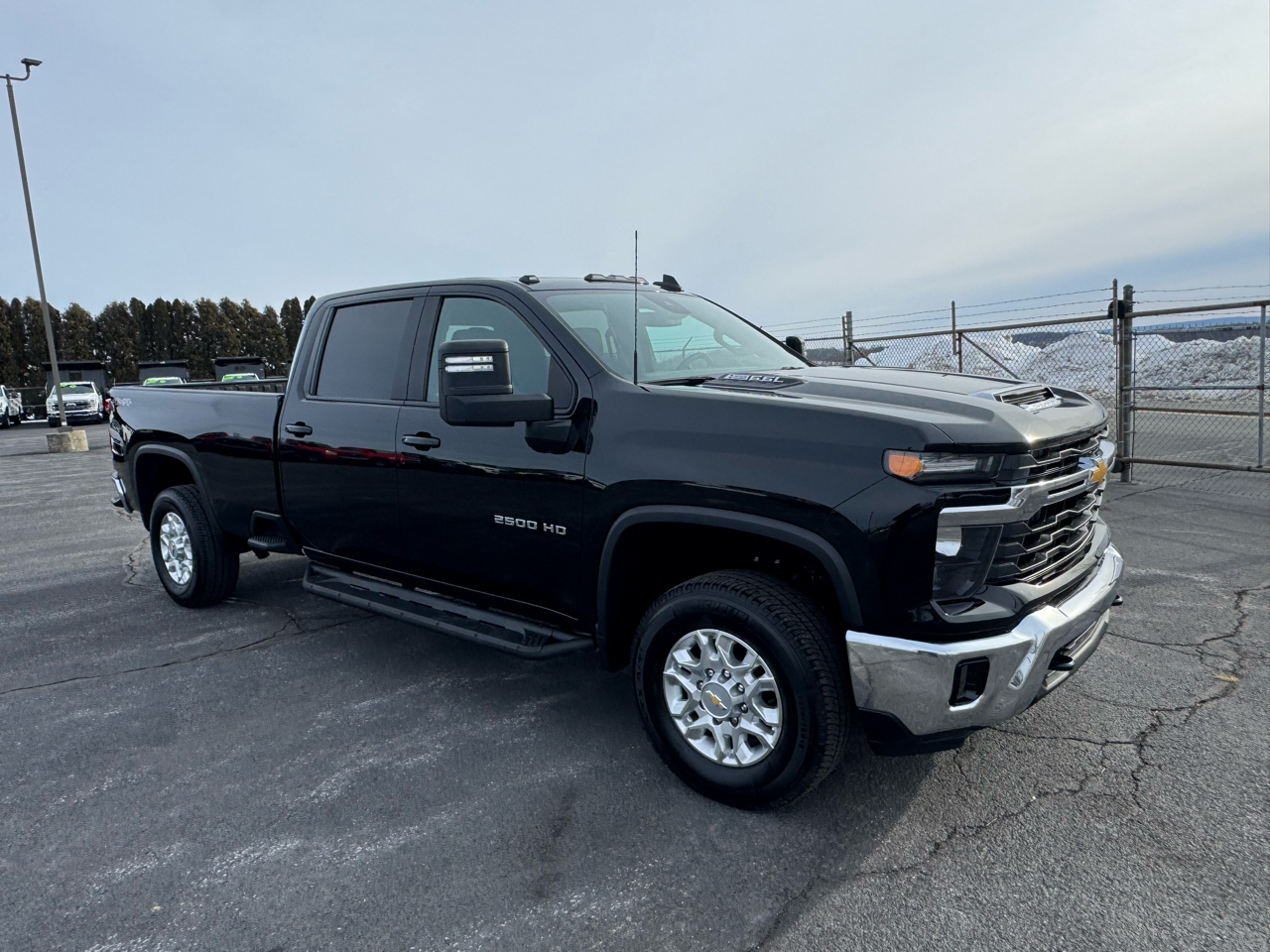 Chevrolet Silverado 2500HD LT Crew Cab Long Box 4WD 2024