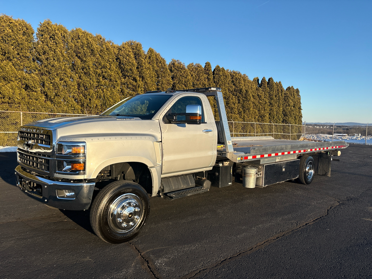 2022 Chevrolet Silverado Medium Duty W/T