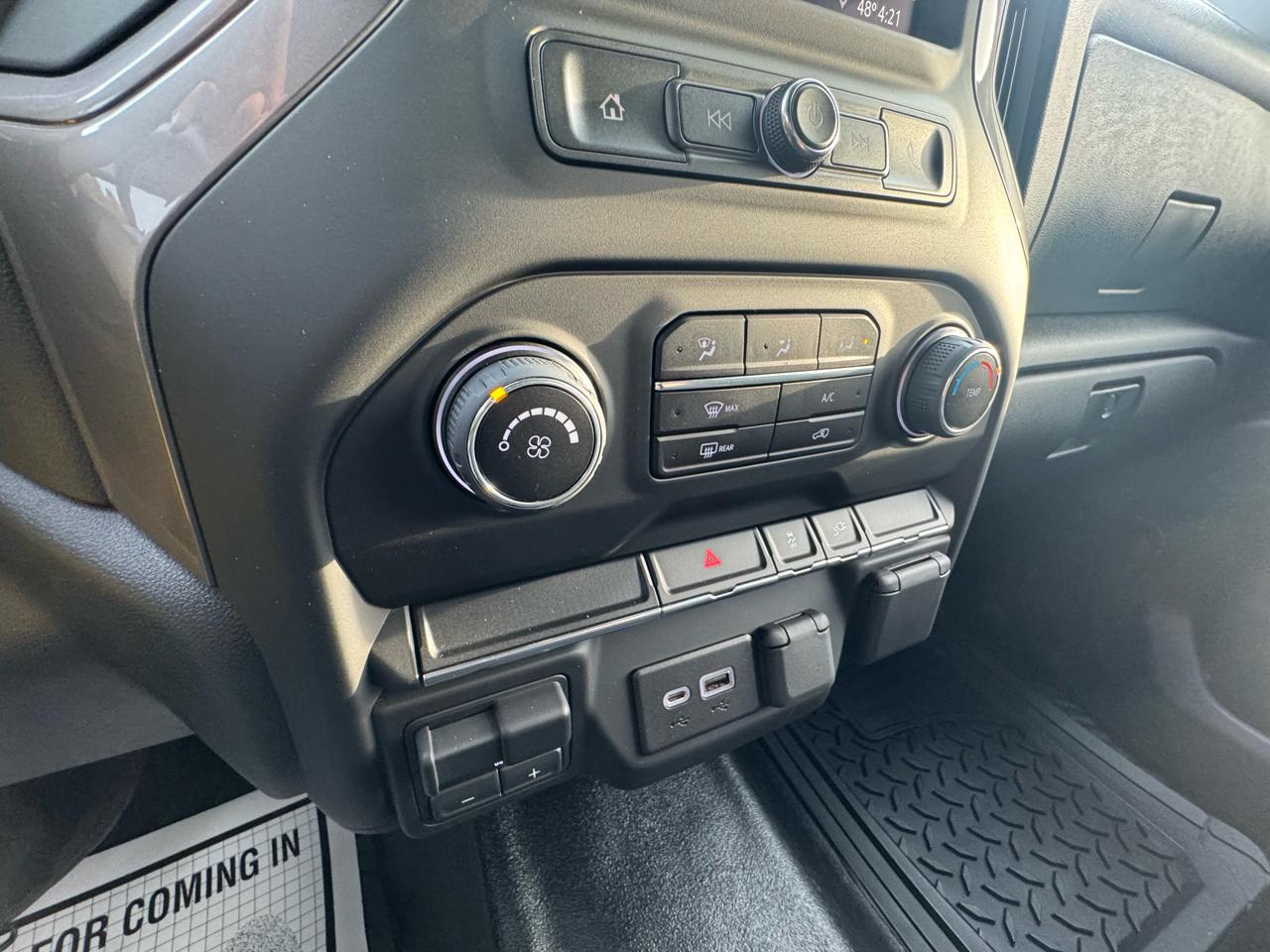 Chevrolet Silverado 3500HD Work Truck 4WD 2023