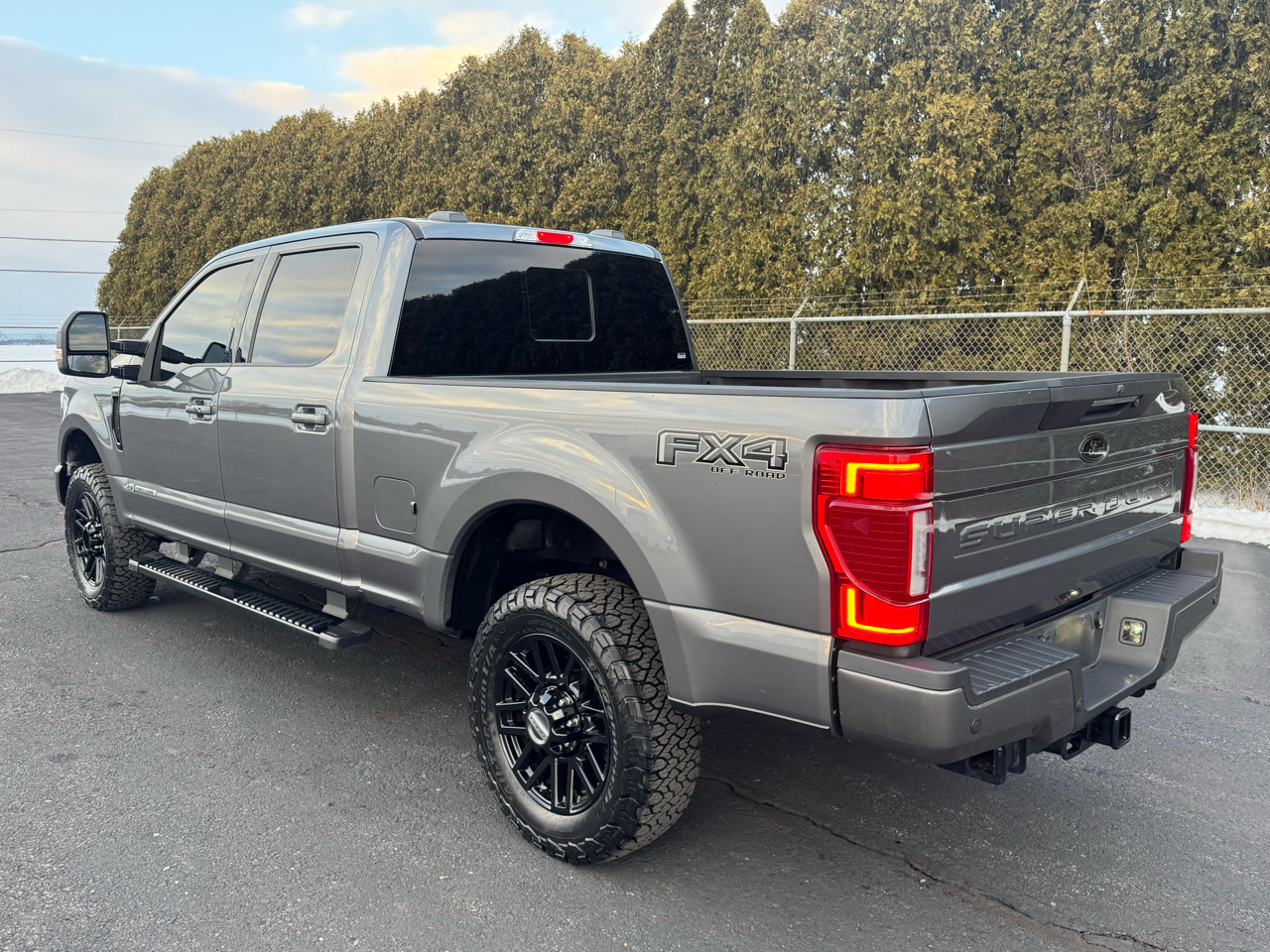 Ford F-350 SD Lariat Crew Cab Short Bed 4WD 2021
