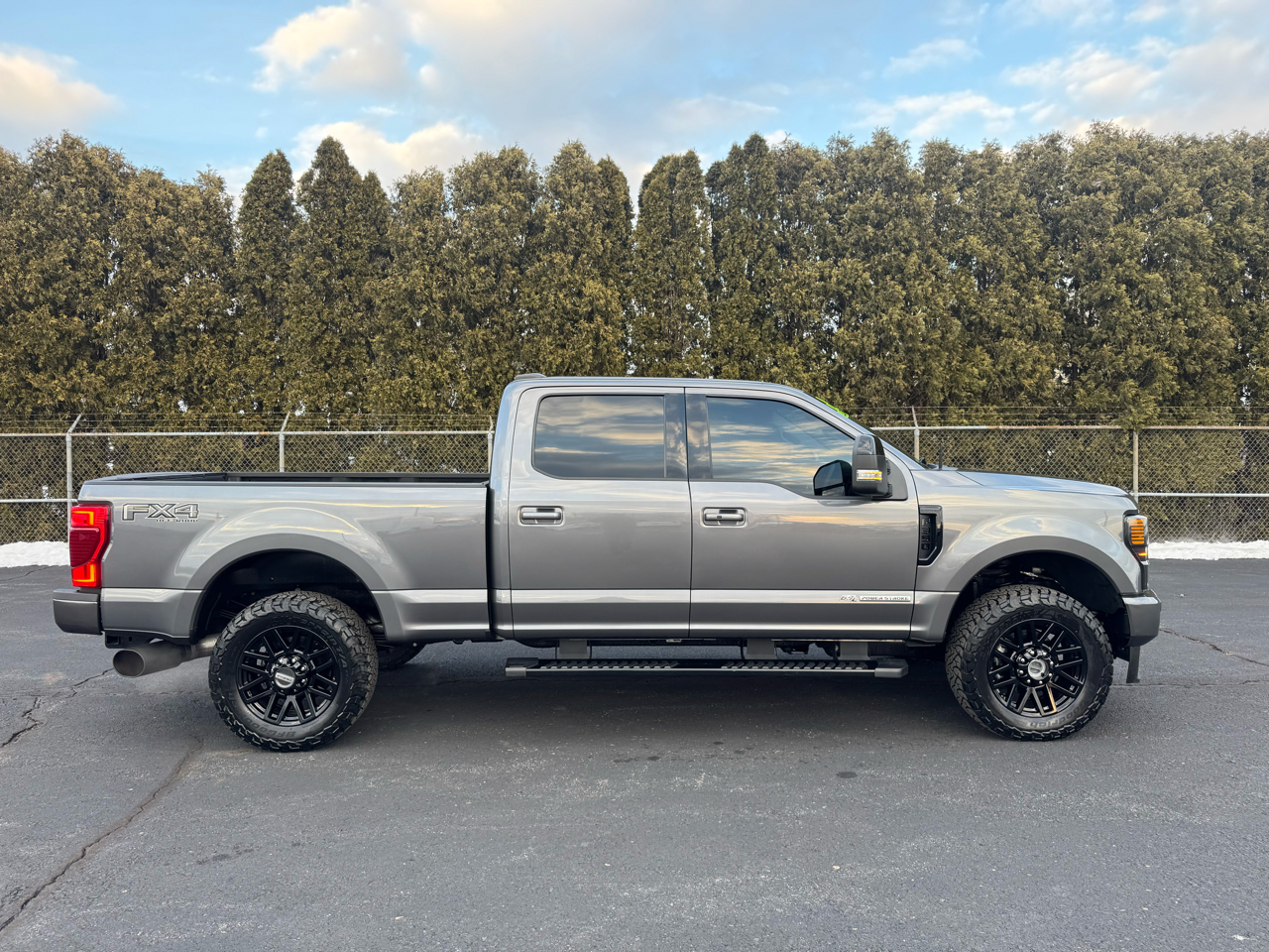 Ford F-350 SD Lariat Crew Cab Short Bed 4WD 2021