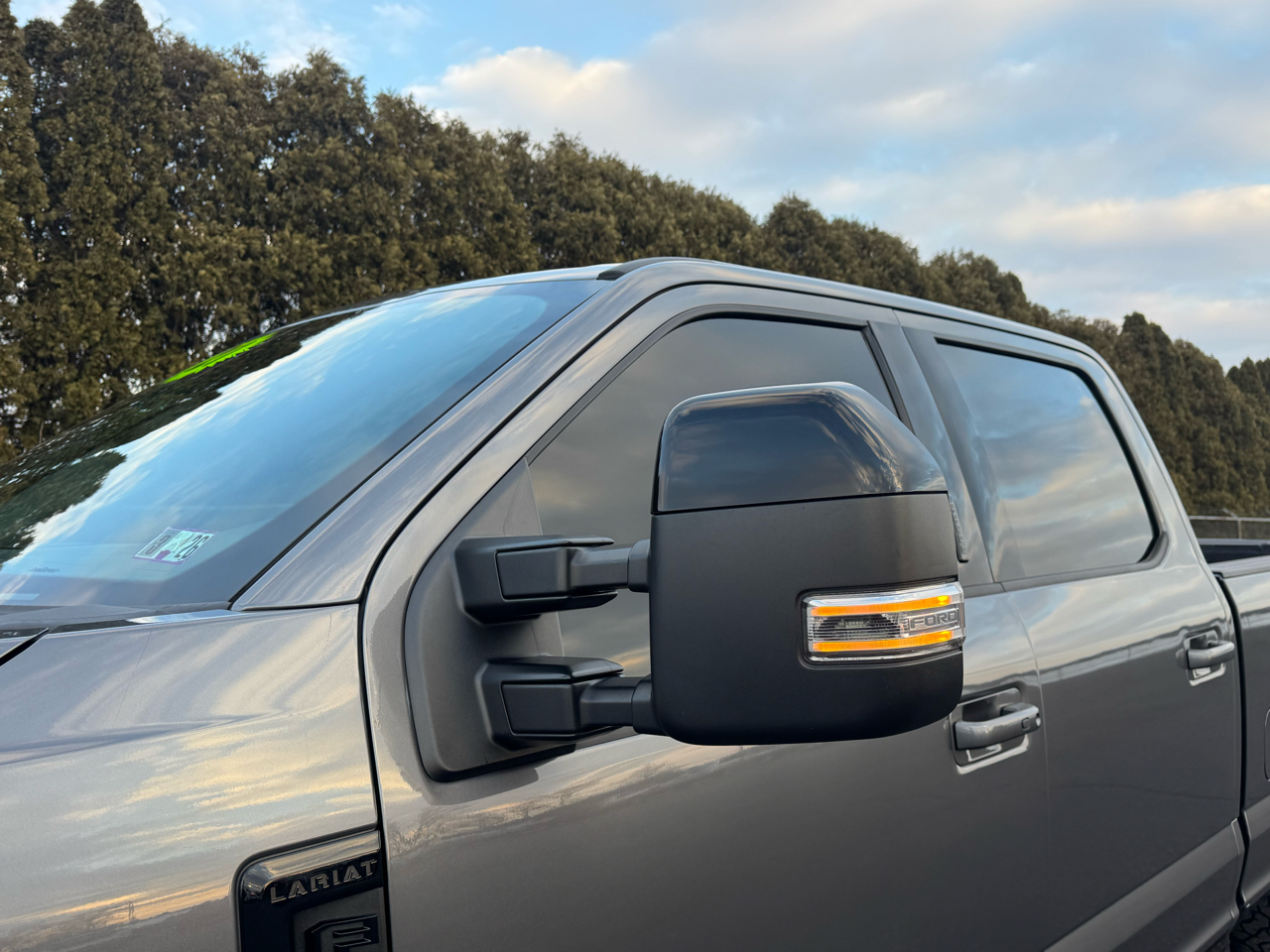 Ford F-350 SD Lariat Crew Cab Short Bed 4WD 2021