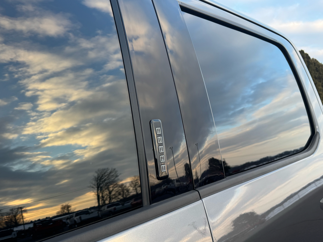 Ford F-350 SD Lariat Crew Cab Short Bed 4WD 2021