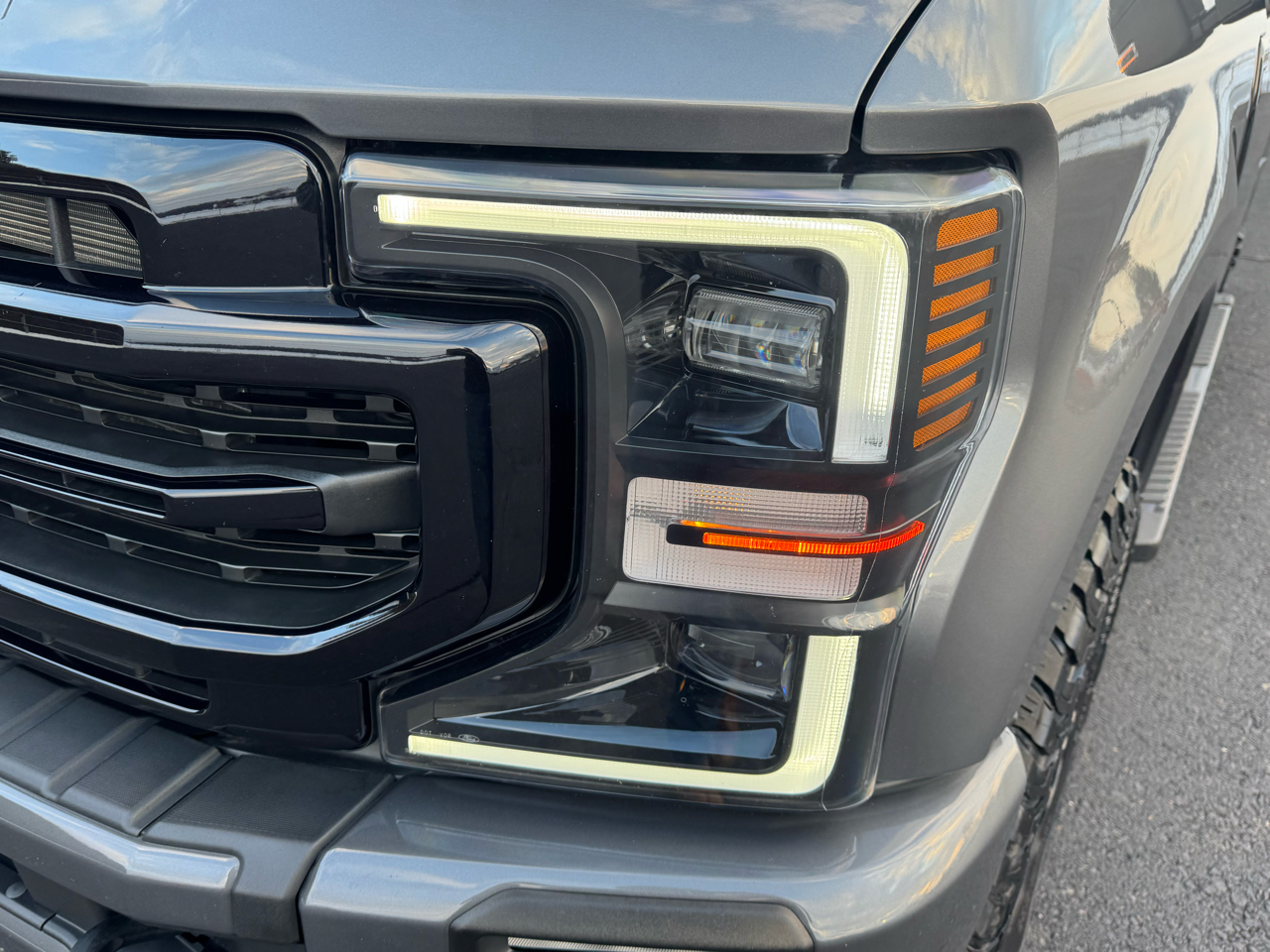 Ford F-350 SD Lariat Crew Cab Short Bed 4WD 2021