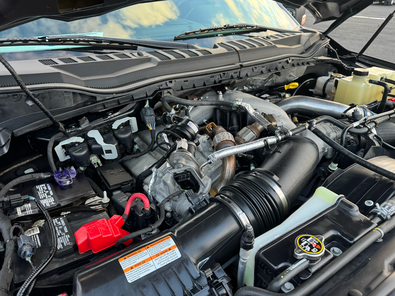 Ford F-350 SD Lariat Crew Cab Short Bed 4WD 2021