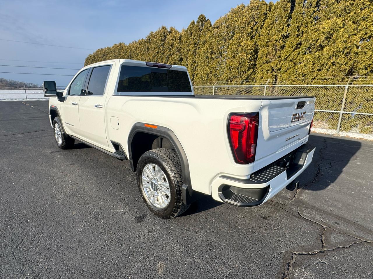GMC Sierra 2500HD Denali Crew Cab 4WD SB 2022