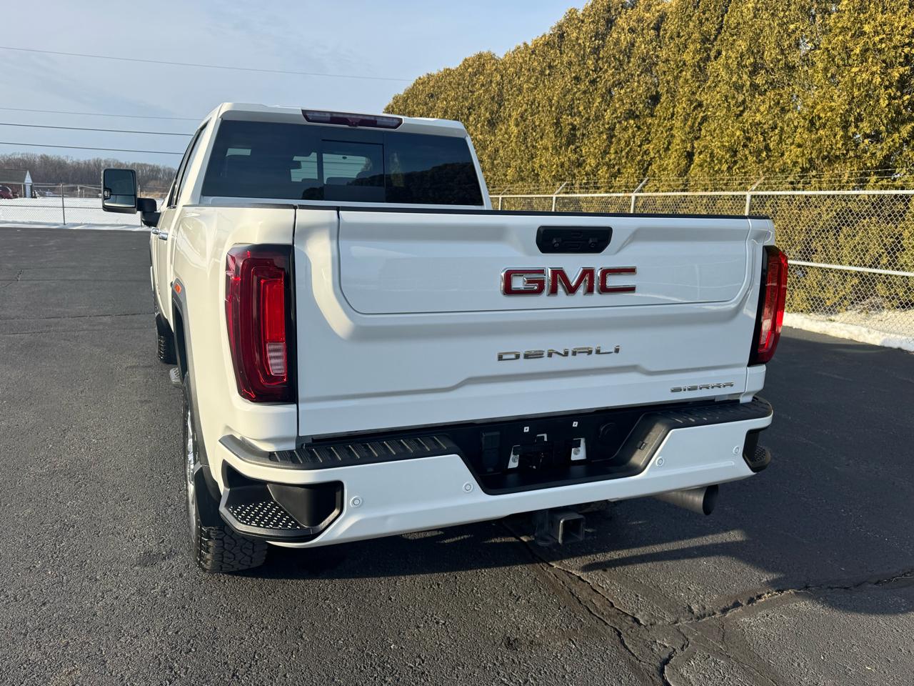 GMC Sierra 2500HD Denali Crew Cab 4WD SB 2022