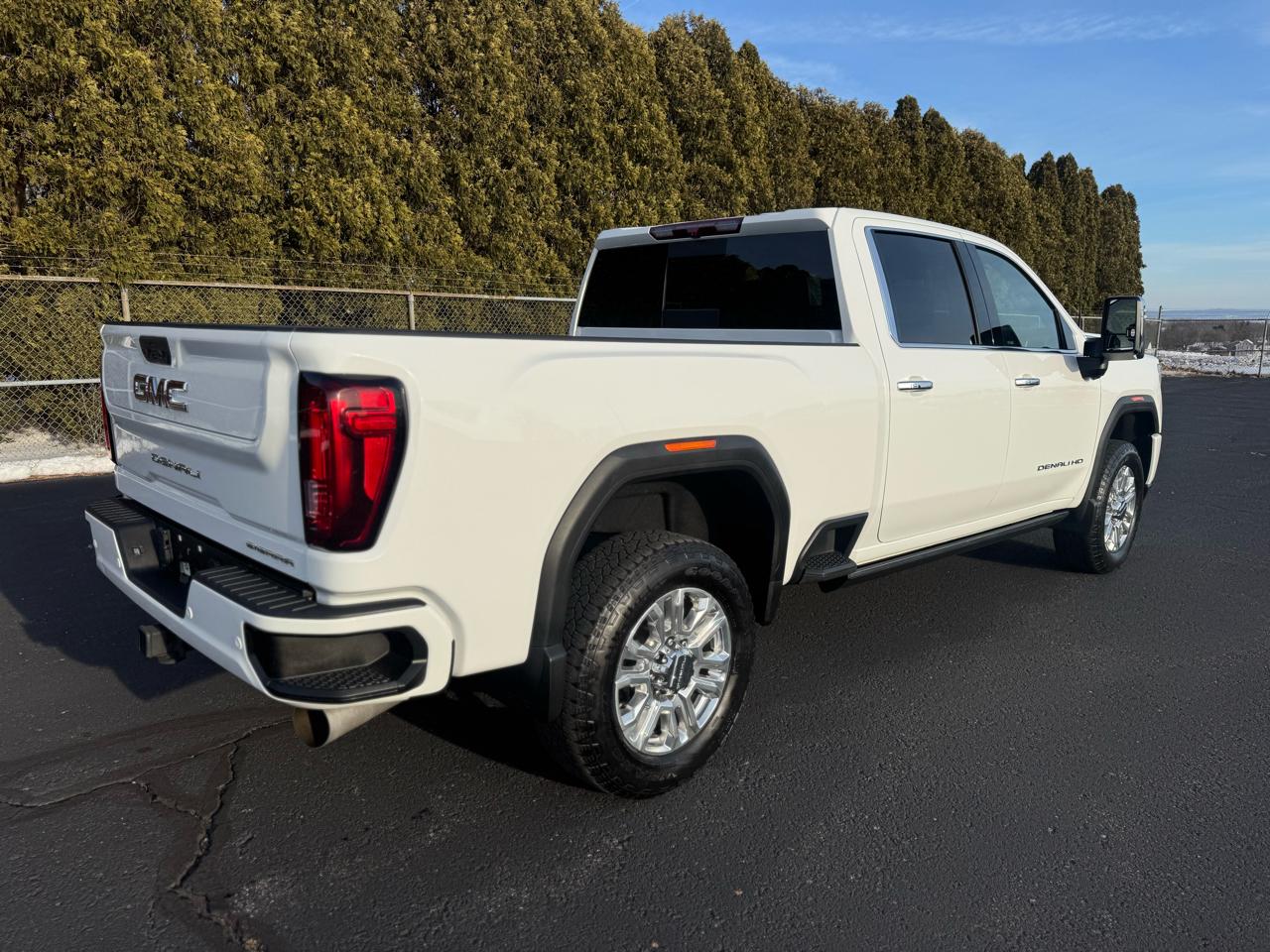 GMC Sierra 2500HD Denali Crew Cab 4WD SB 2022
