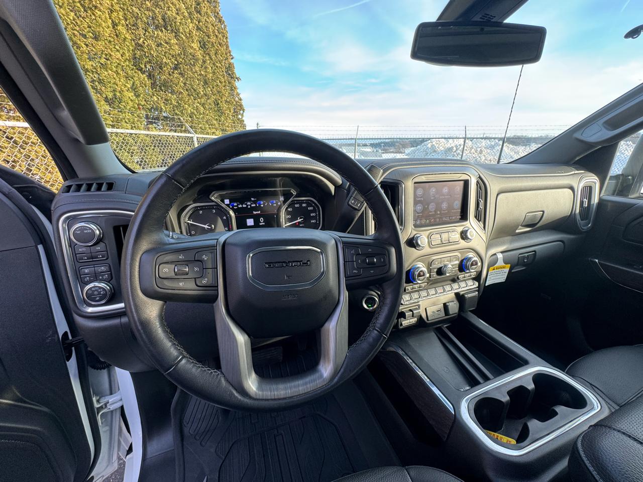 GMC Sierra 2500HD Denali Crew Cab 4WD SB 2022