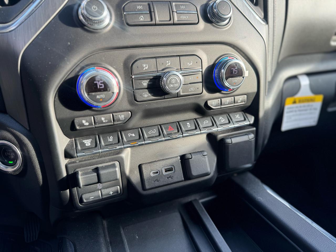 GMC Sierra 2500HD Denali Crew Cab 4WD SB 2022