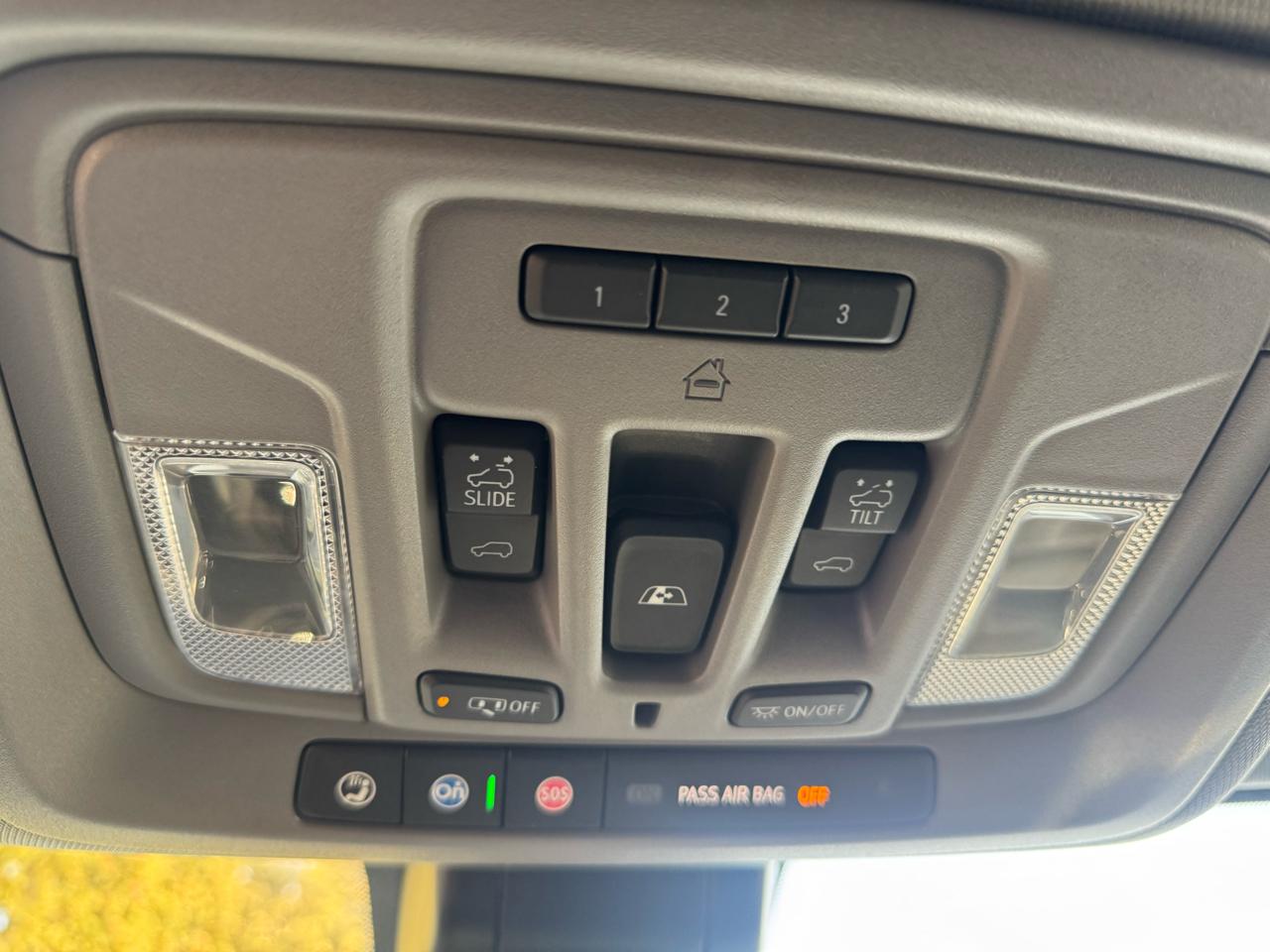 GMC Sierra 2500HD Denali Crew Cab 4WD SB 2022