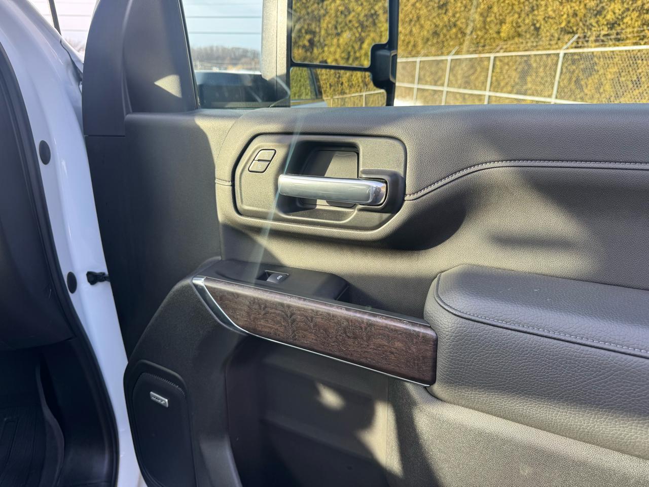 GMC Sierra 2500HD Denali Crew Cab 4WD SB 2022