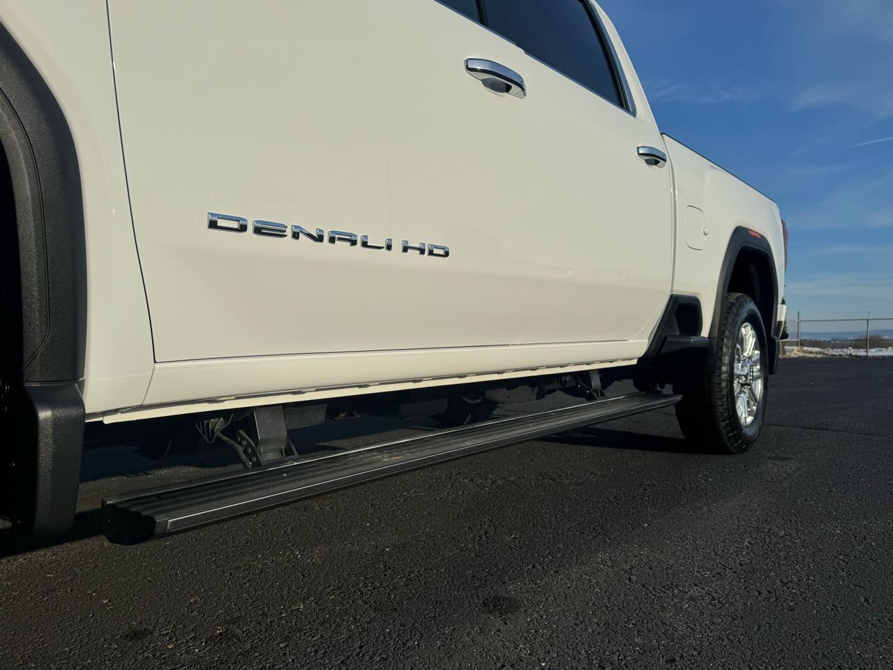GMC Sierra 2500HD Denali Crew Cab 4WD SB 2022