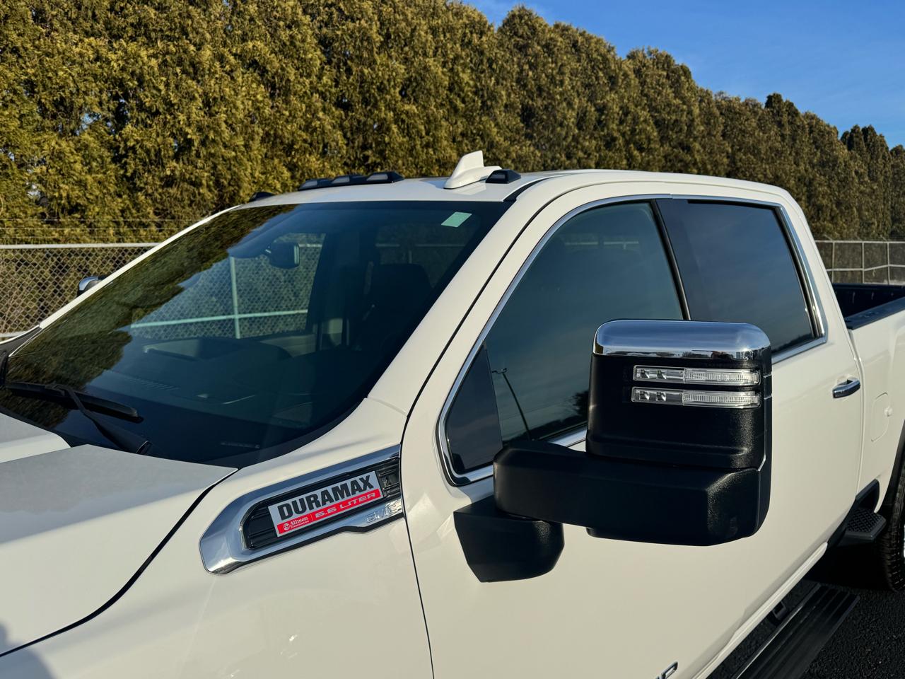 GMC Sierra 2500HD Denali Crew Cab 4WD SB 2022