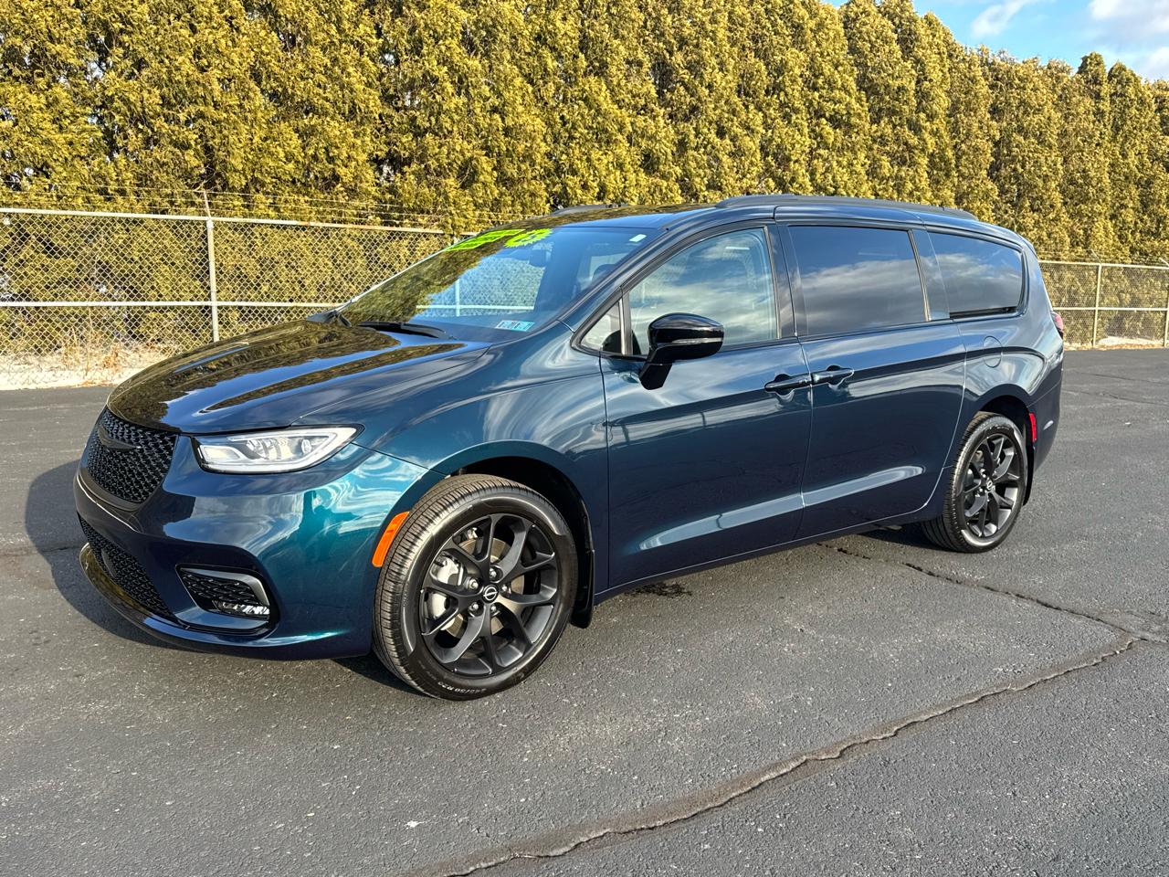 2025 Chrysler Pacifica Limited S AWD