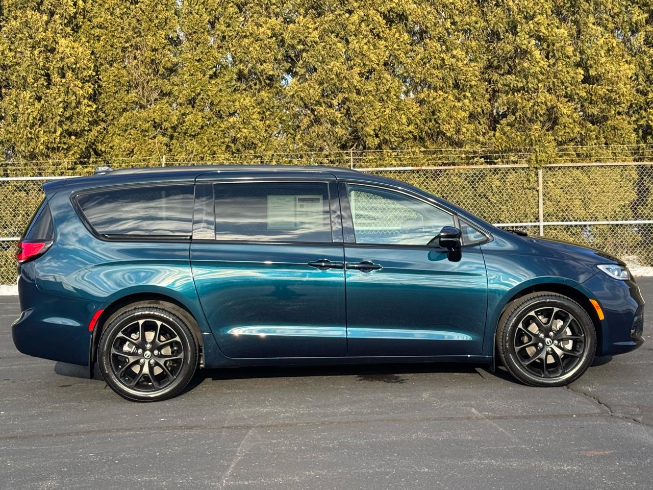 Chrysler Pacifica  2025