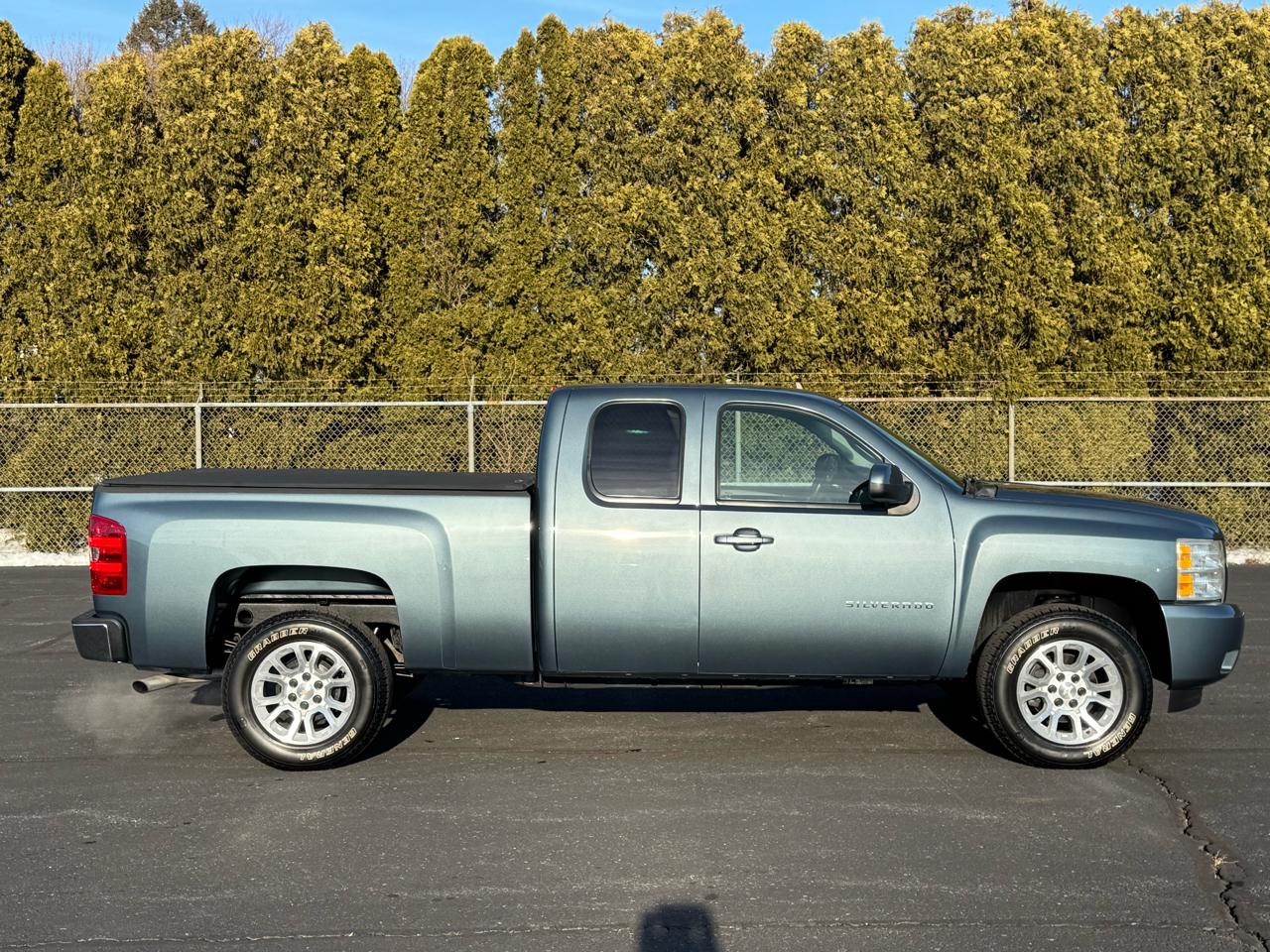 Chevrolet Silverado 1500 LT Ext. Cab Short Bed 4WD 2011