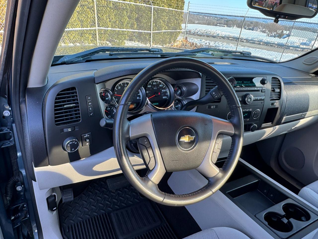 Chevrolet Silverado 1500 LT Ext. Cab Short Bed 4WD 2011