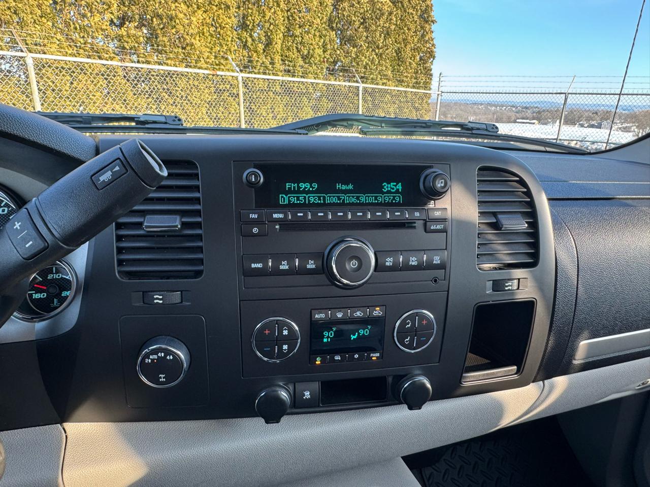 Chevrolet Silverado 1500 LT Ext. Cab Short Bed 4WD 2011