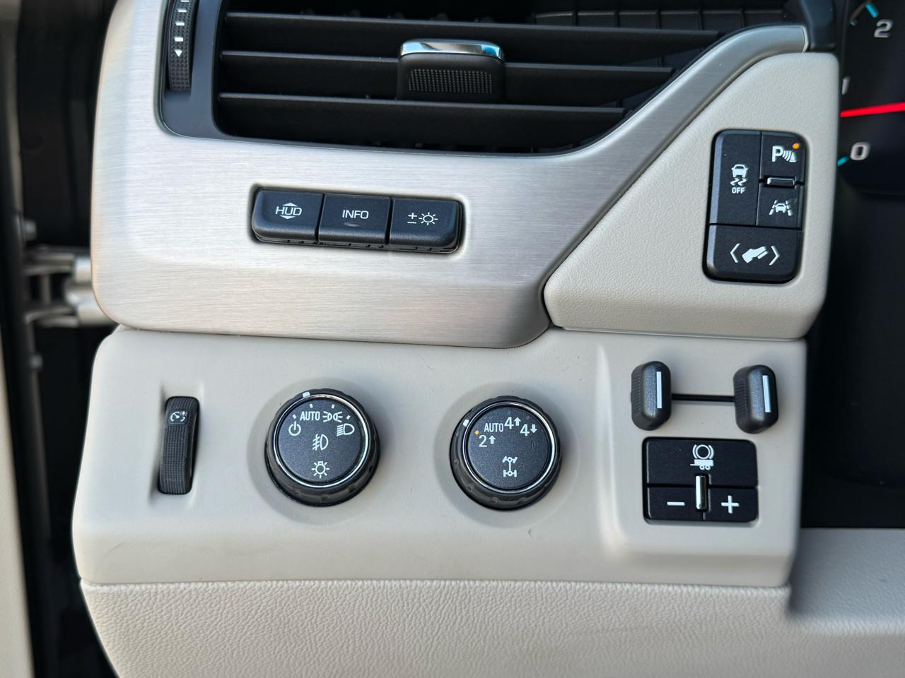 GMC Yukon Denali  2017