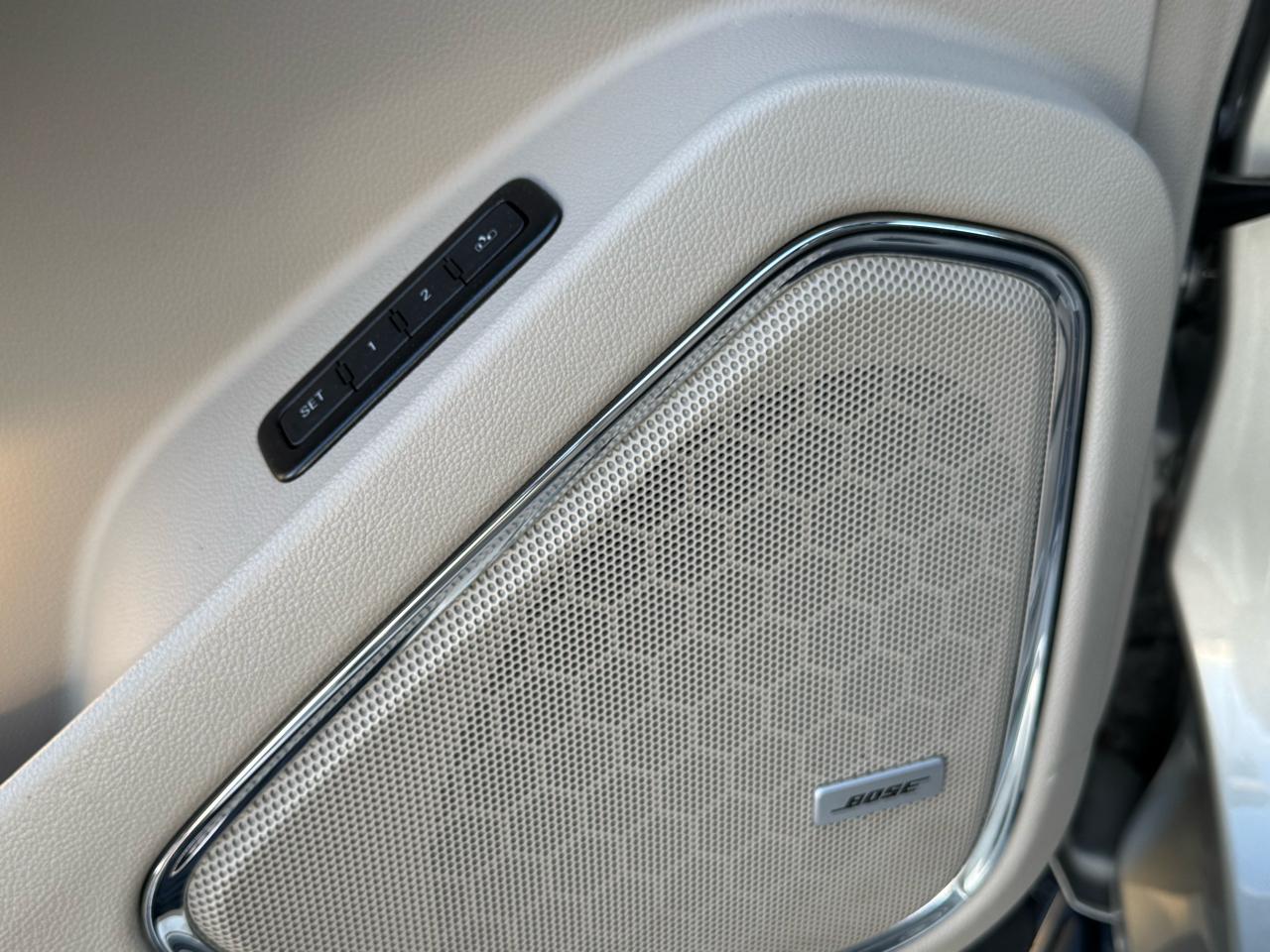 GMC Yukon Denali  2017