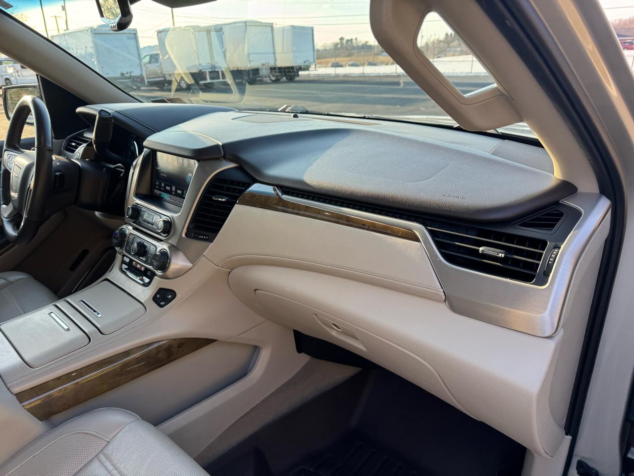 GMC Yukon Denali  2017