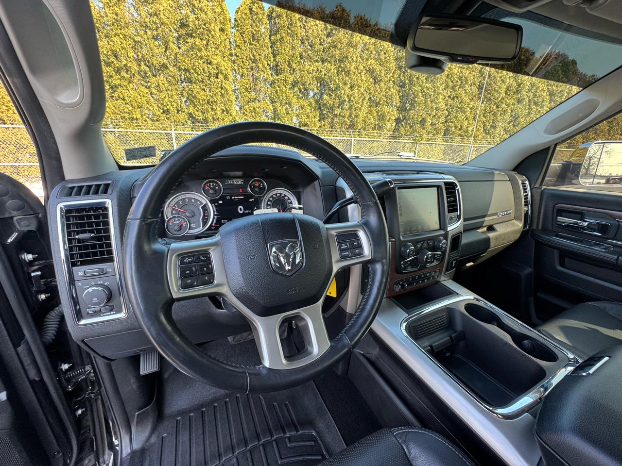 RAM 2500 Laramie Crew Cab LWB 4WD 2016