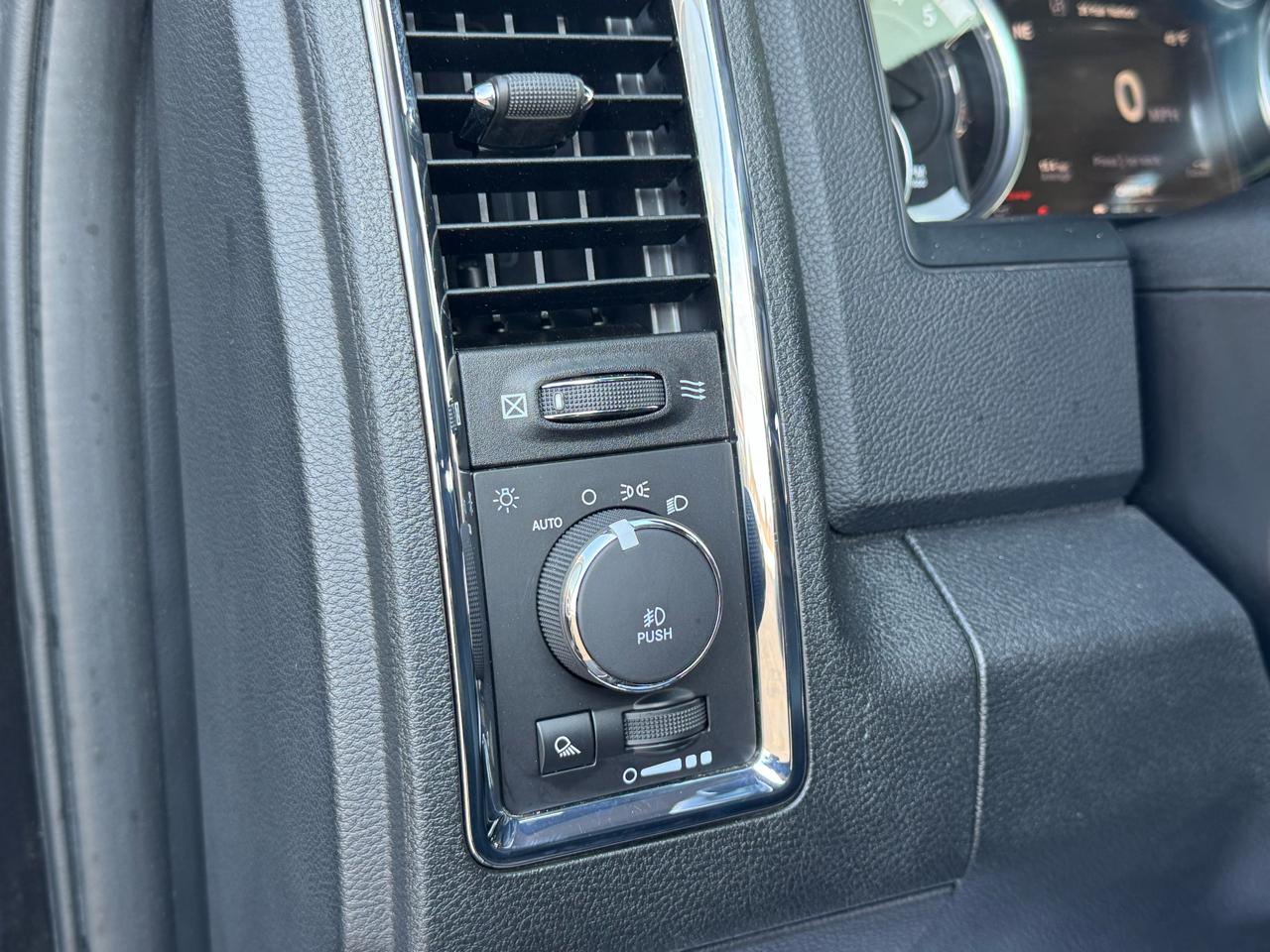 RAM 2500 Laramie Crew Cab LWB 4WD 2016