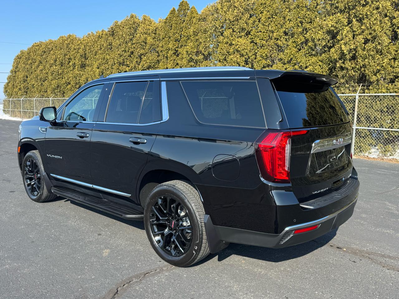 GMC Yukon SLT 4WD 2023