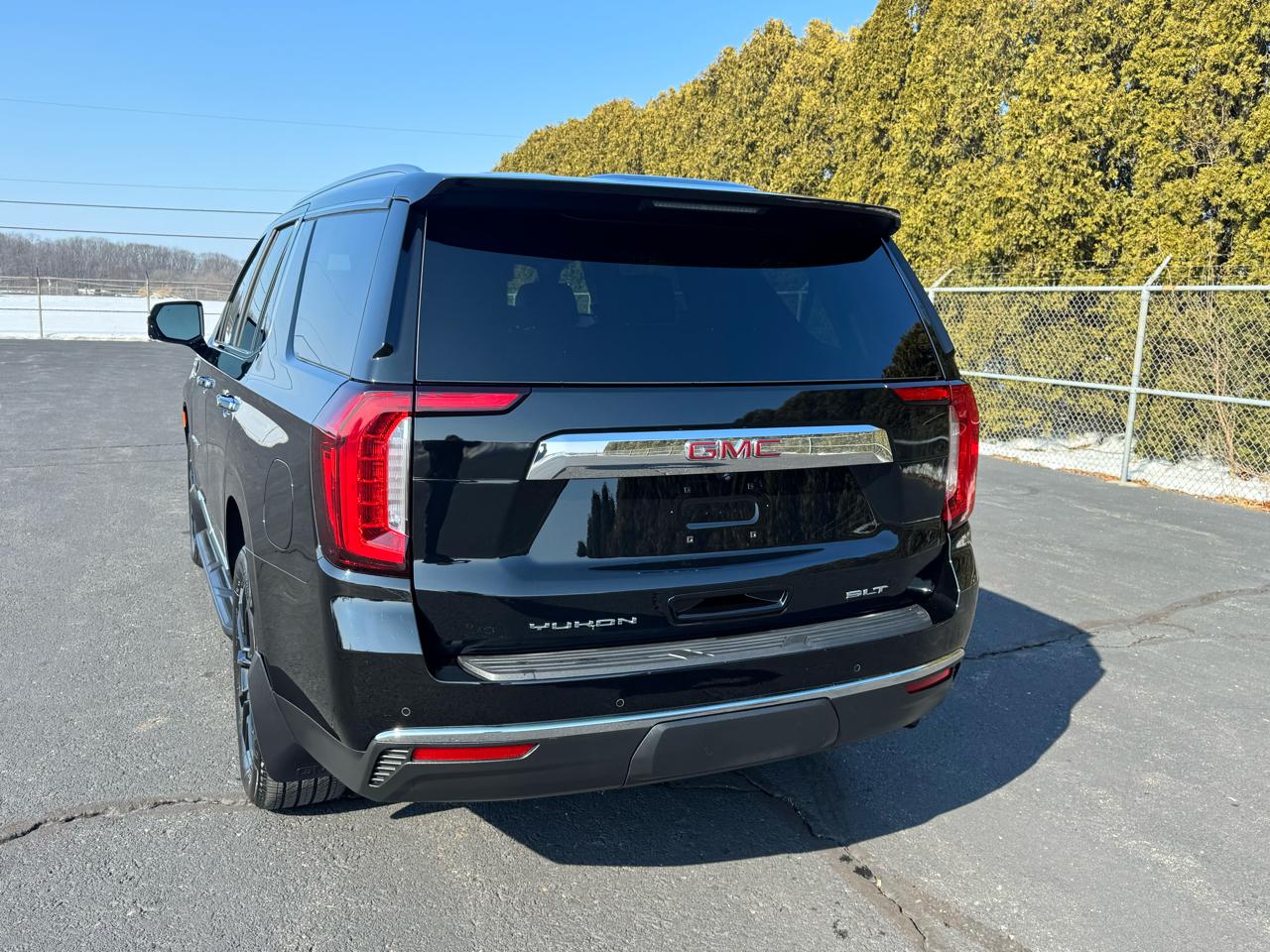 GMC Yukon SLT 4WD 2023