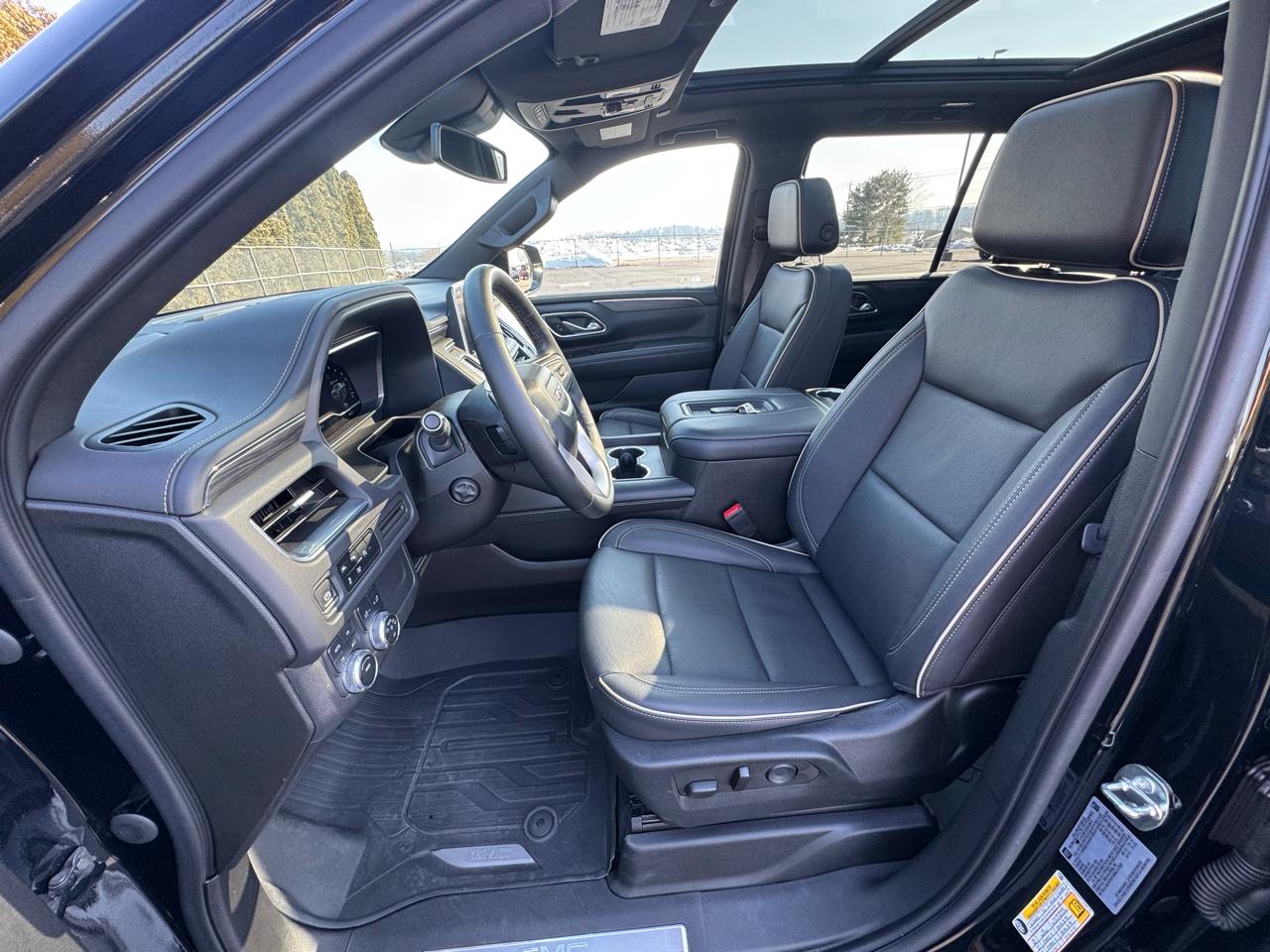 GMC Yukon SLT 4WD 2023